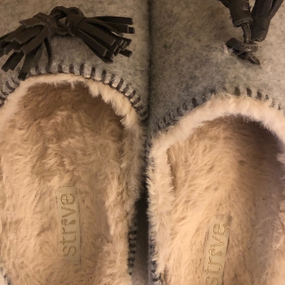 Strive 8.5 Gray Woman’s Orthopedic Slippers Like New - Picture 4 of 7